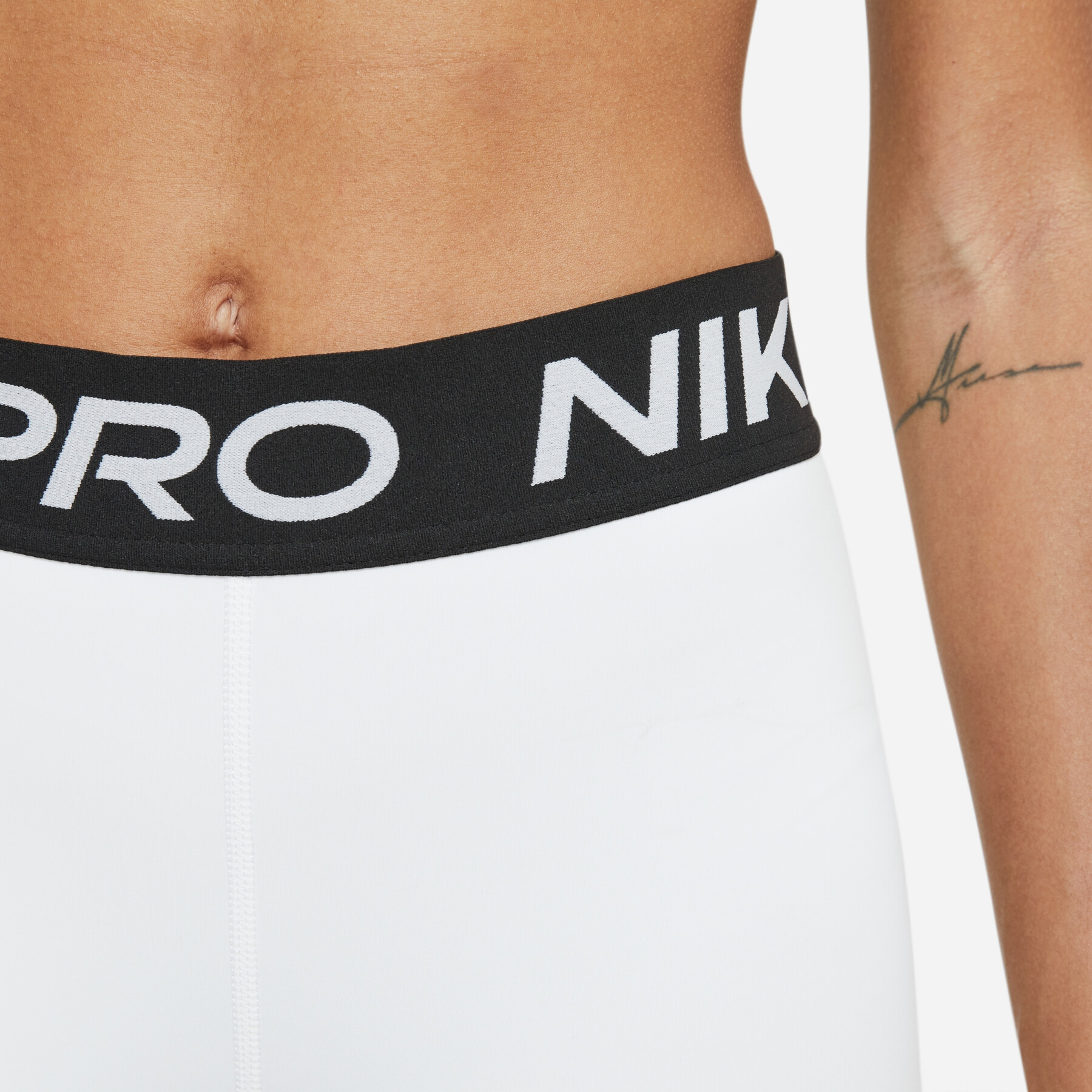 Pantaloncini da donna Nike Pro