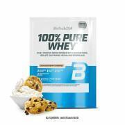 50 pacchetti di proteine del siero di latte pure al 100% Biotech USA - Cookies & cream - 28g